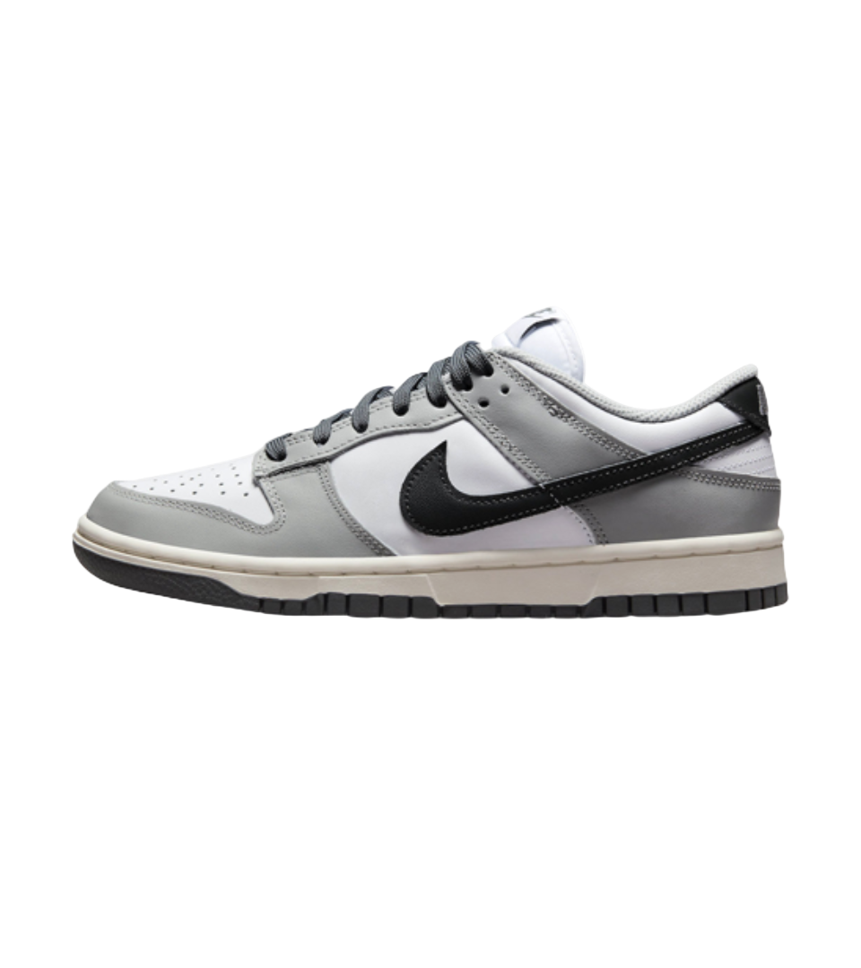 Nike Dunk Low ‘Light Smoke Grey’ (W)