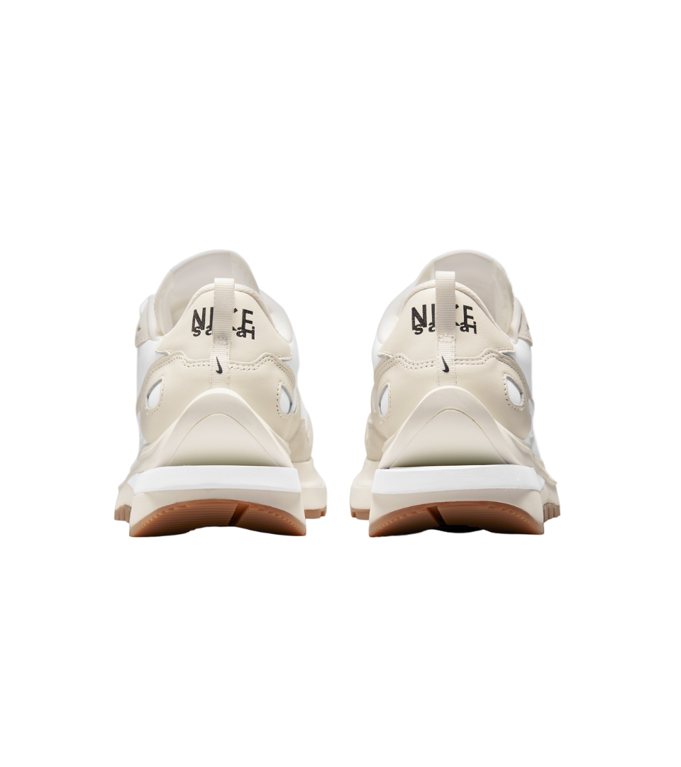Nike Vaporwaffle sacai Sail Gum