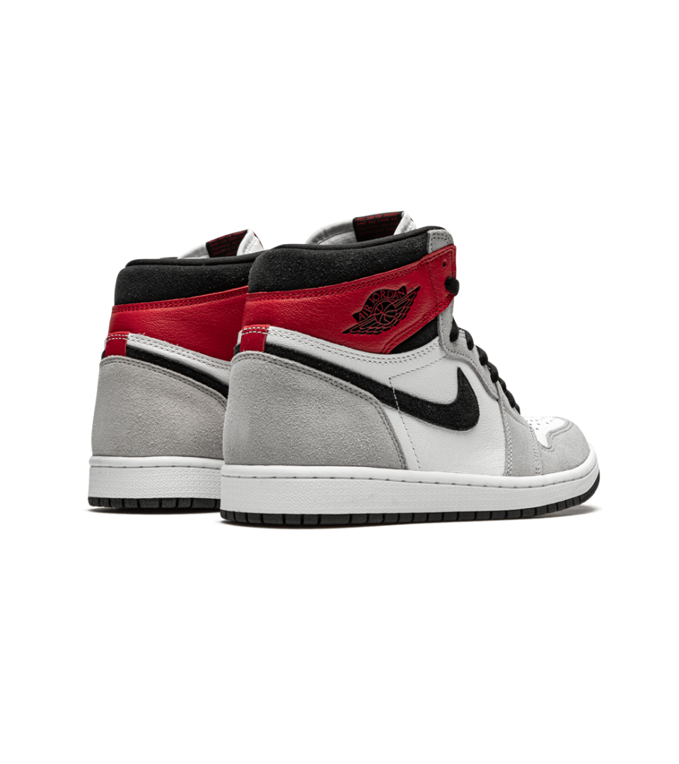 Air Jordan 1 Retro High ‘Light Smoke Grey’