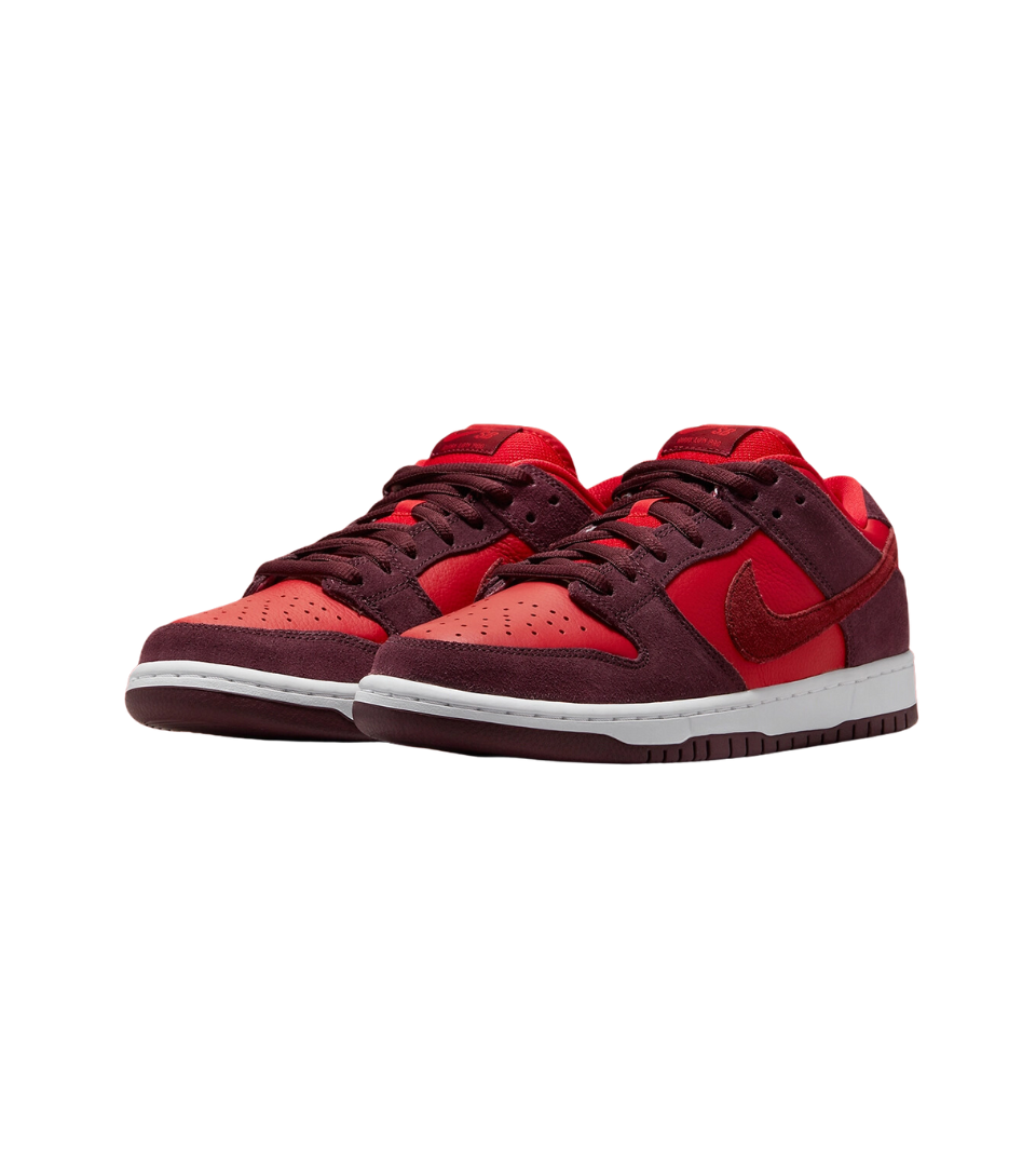 Nike SB Dunk Low ‘Cherry’