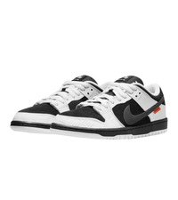 Nike SB Dunk Low TIGHTBOOTH