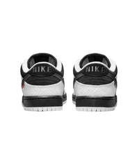 Nike SB Dunk Low TIGHTBOOTH