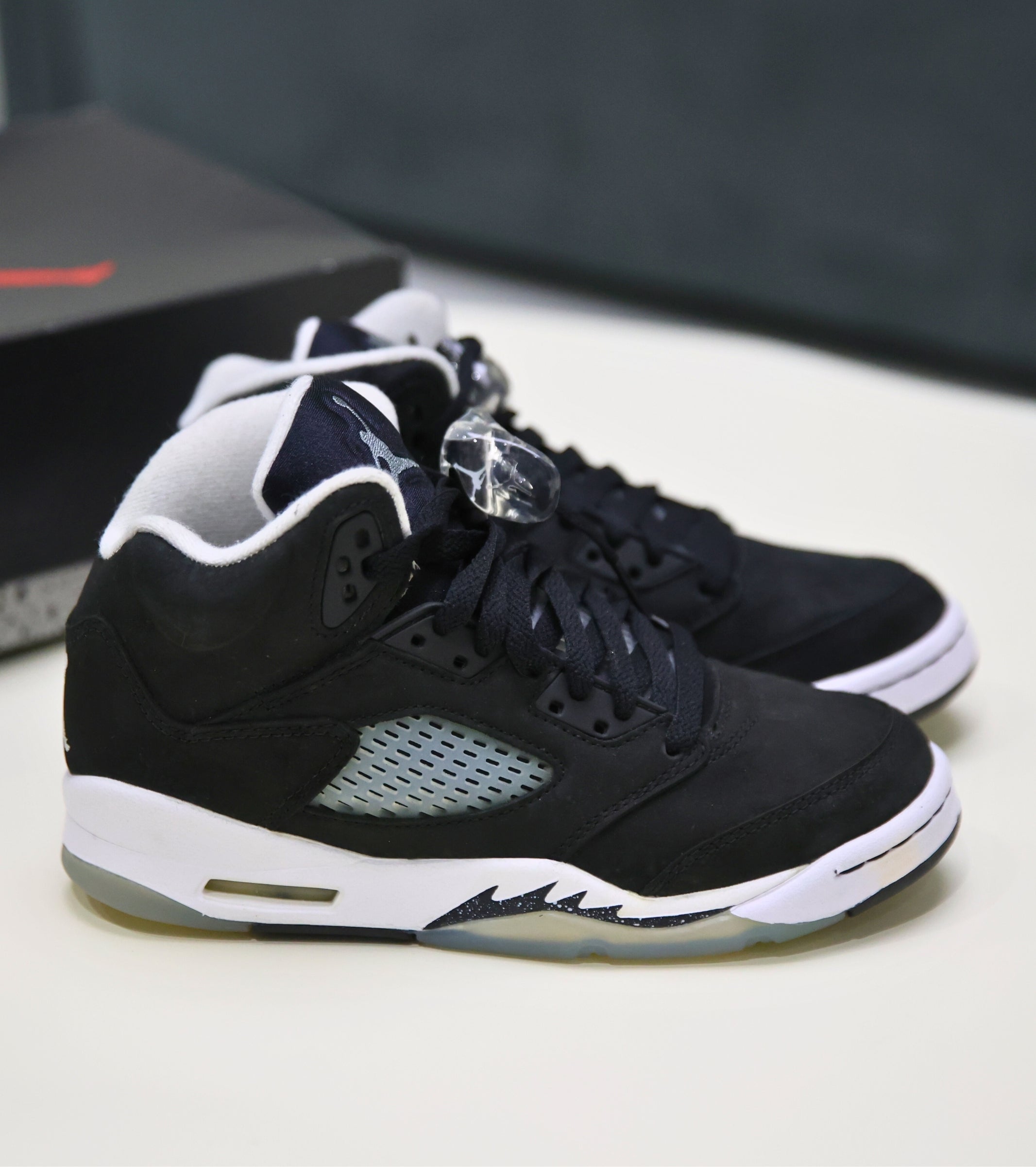 Preowned - Air Jordan 5 Retro Moonlight 2021 (GS) - Uk4 / Us4.5y