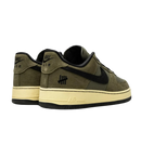Nike Air Force 1 Low SP Undefeated Ballistic Dunk vs. AF1
