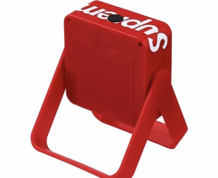 Supreme Magnetic Kickstand Light (FW18)